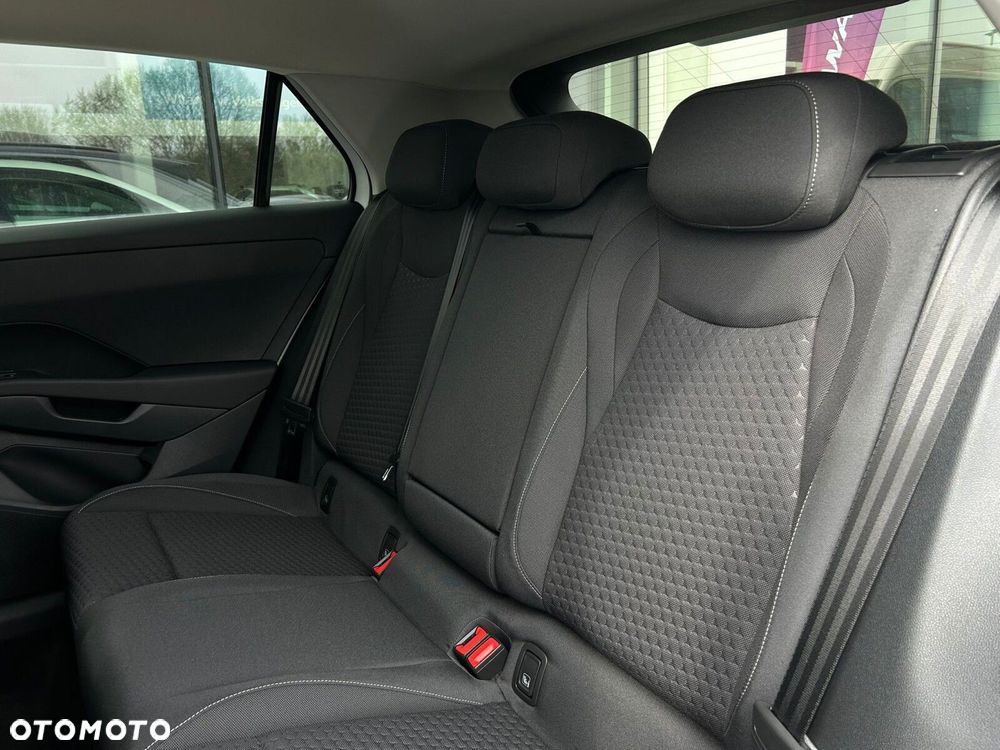 Volkswagen T-Roc - 7