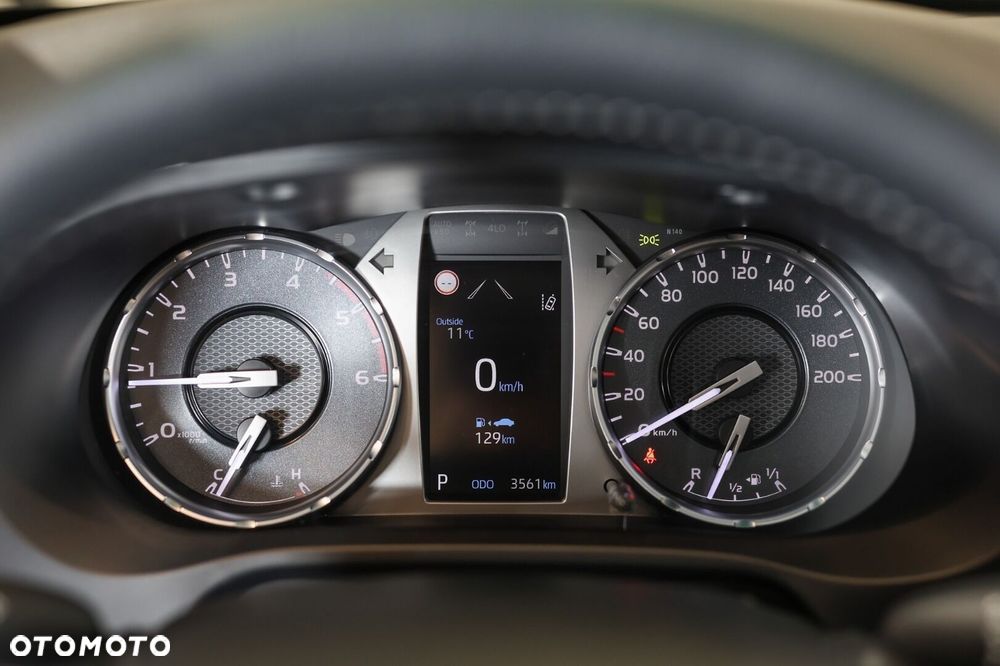 Toyota Hilux - 8