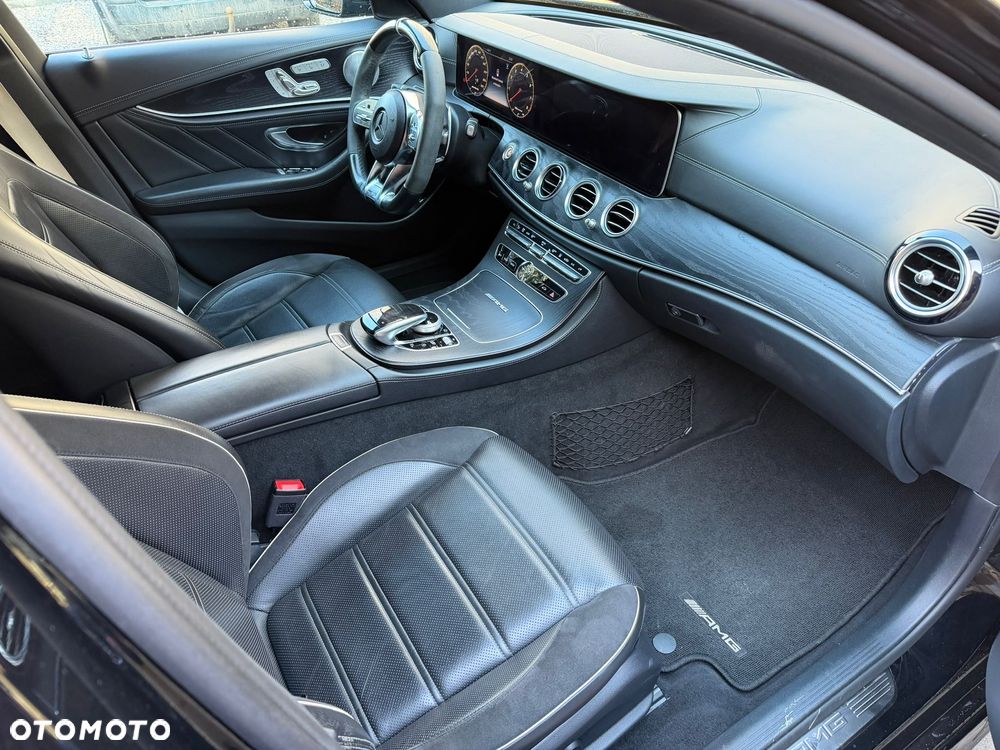 Mercedes-Benz Klasa E AMG 63 S 4Matic+ 9G-TRONIC - 17