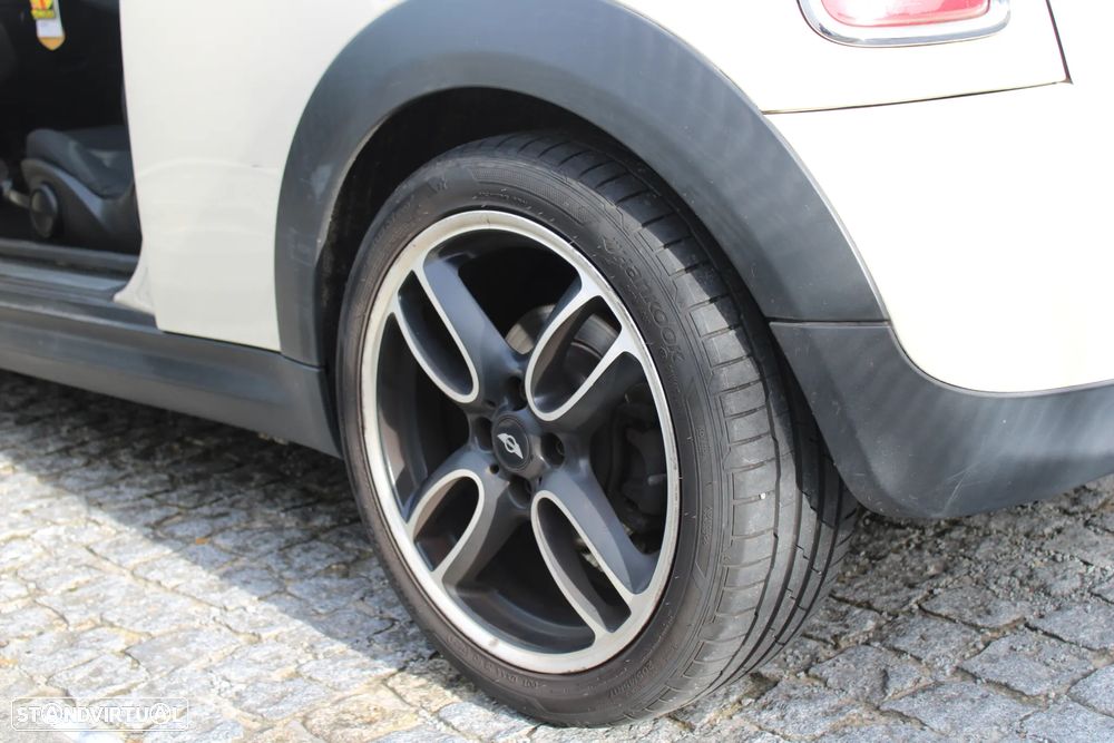 MINI 3 Portas One D - 11