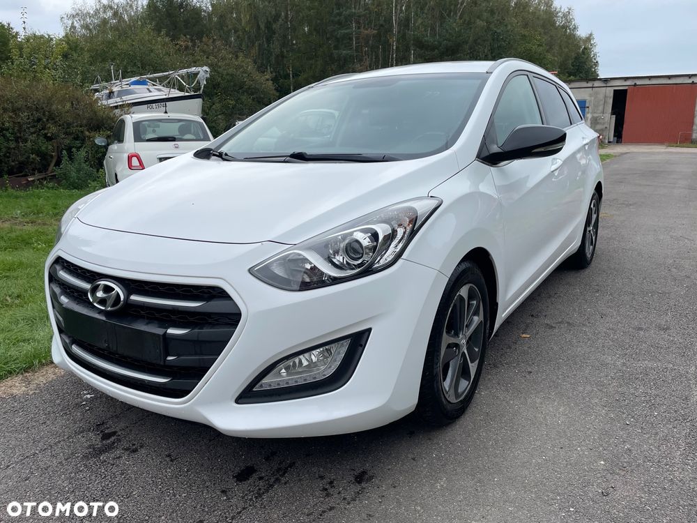 Hyundai i30 blue Kombi 1.6 CRDi Style - 36