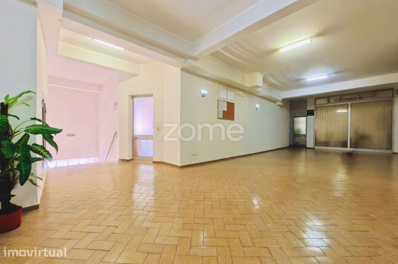 Loja Comercial na Zona Ribeirinha – Portimão - Grande imagem: 3/15