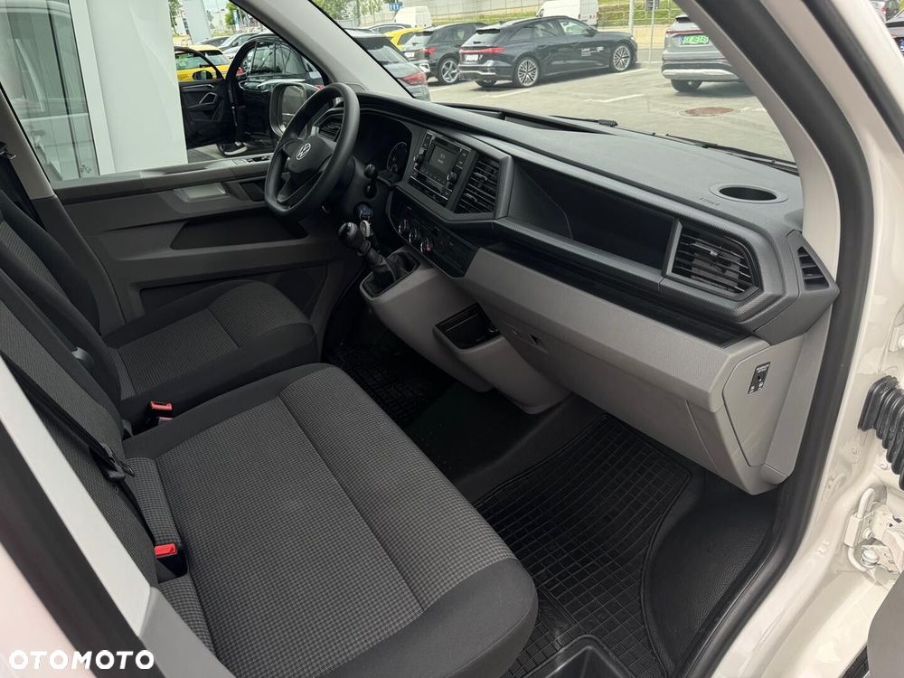 Volkswagen Transporter Kombi L2H1 - 12