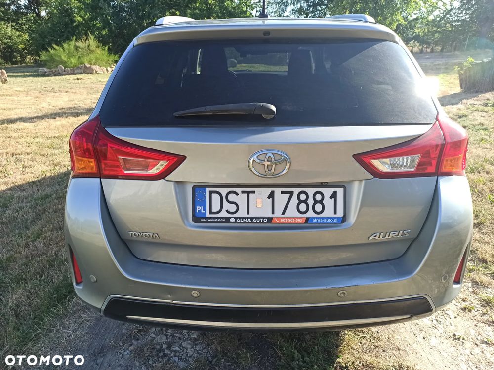 Toyota Auris 1.6 Premium MS - 3