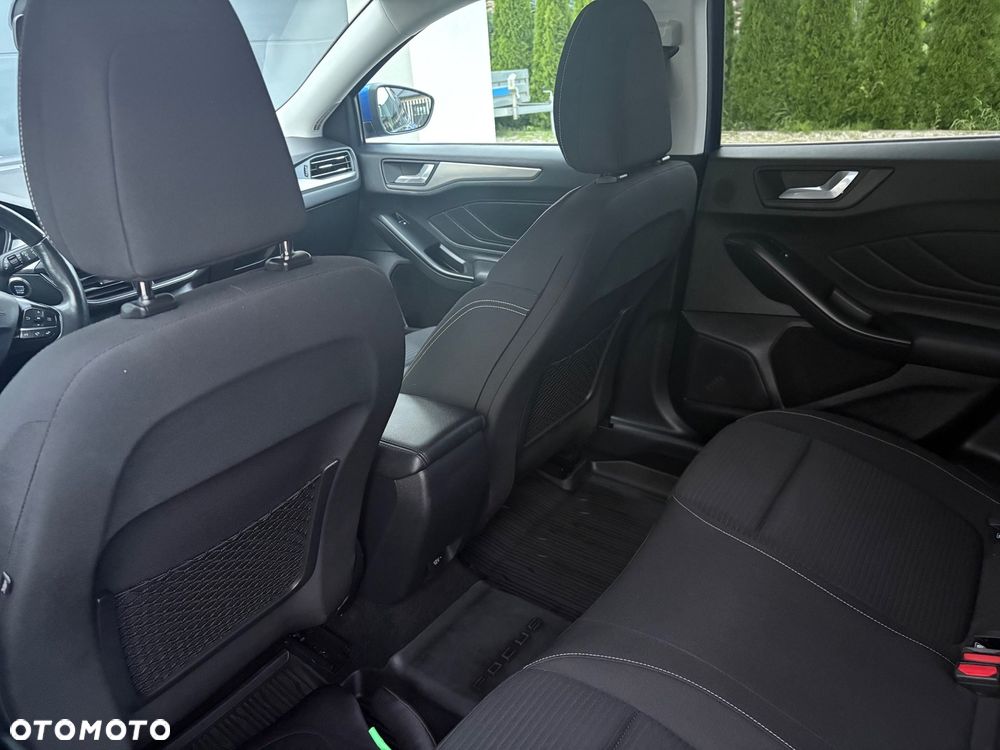 Ford Focus 1.0 EcoBoost Titanium - 18