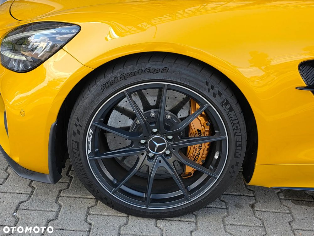 Mercedes-Benz AMG GT R - 4