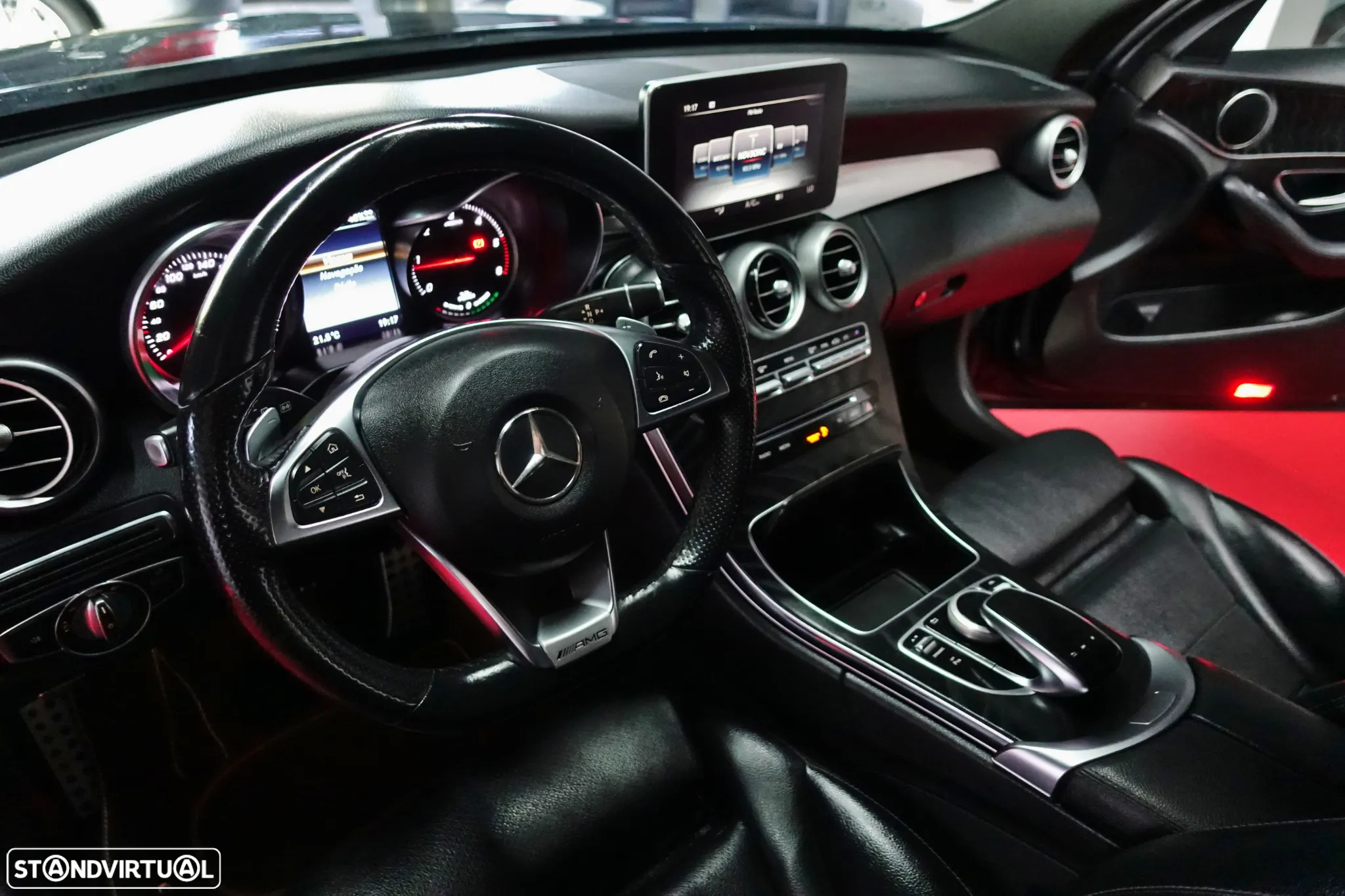 Mercedes-Benz C 300 h AMG Line - 40