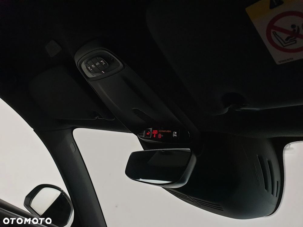 Volvo XC 40 D3 SCR R-Design - 32