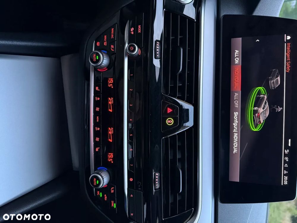 BMW Seria 5 518d - 30
