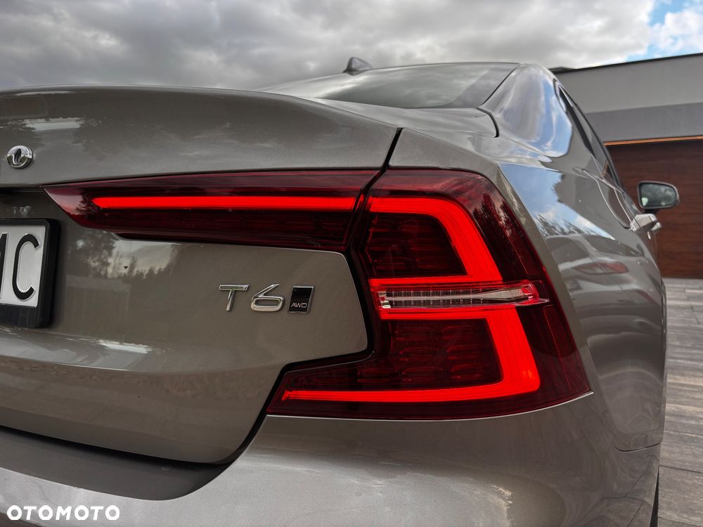 Volvo S60 T6 AWD Momentum Pro - 33