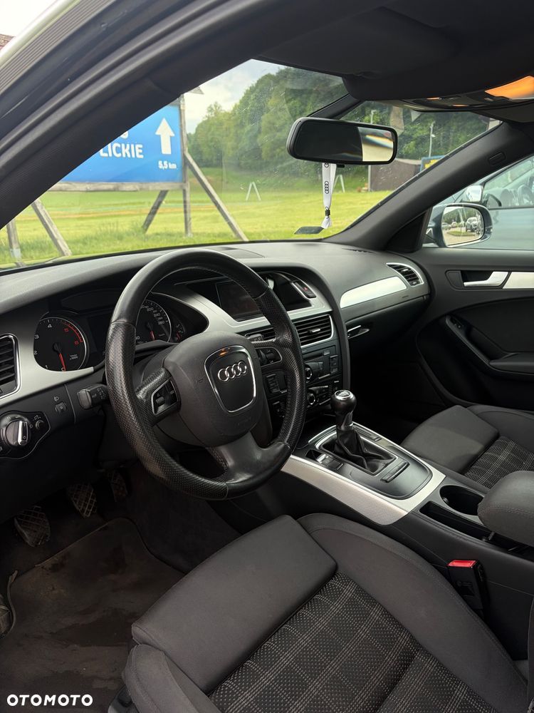 Audi A4 Avant 2.0 TDI - 10