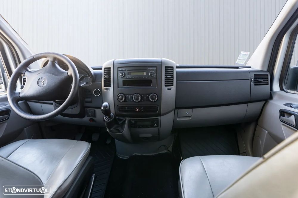Mercedes-Benz Sprinter - 5