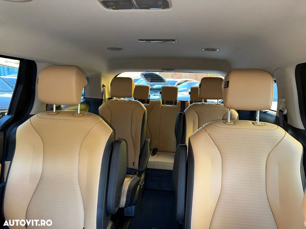 Kia Carnival - 13