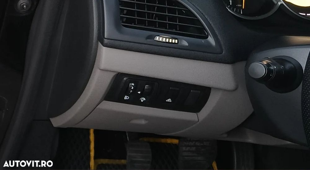 Renault Megane 1.6 16V 100 TomTom Edition - 13