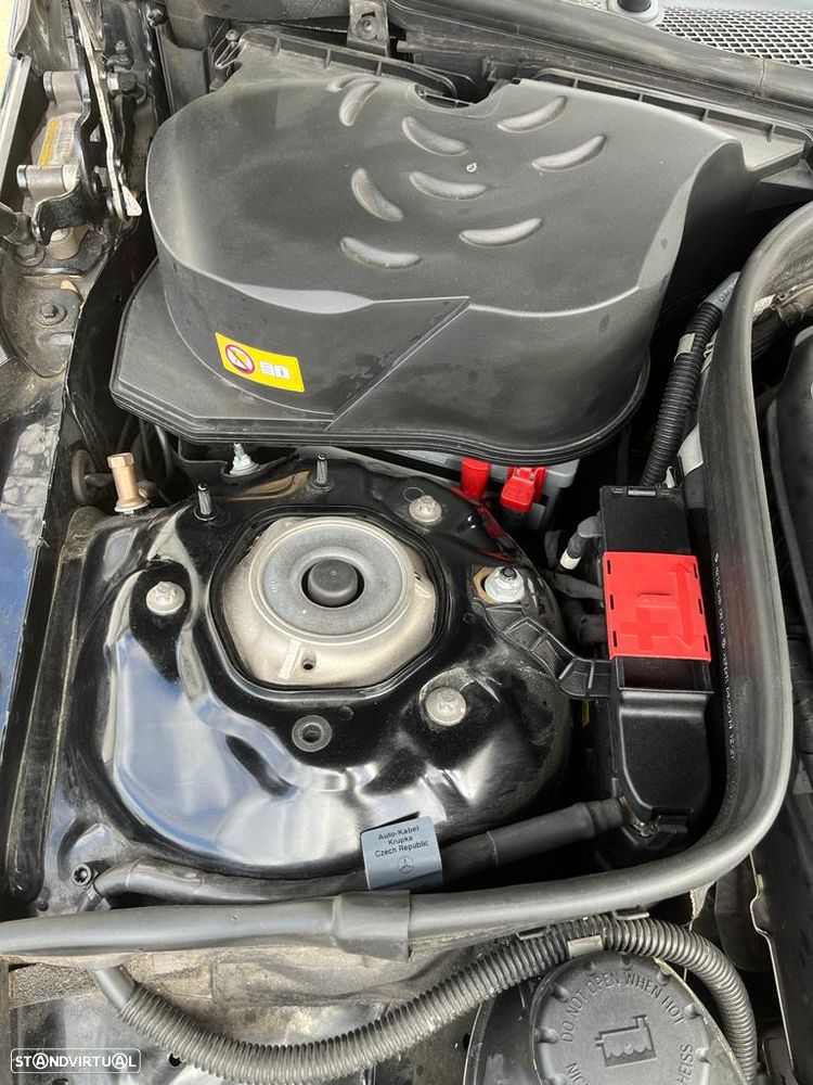 Mercedes-Benz E 200 BlueTEC Avantgarde Auto - 26