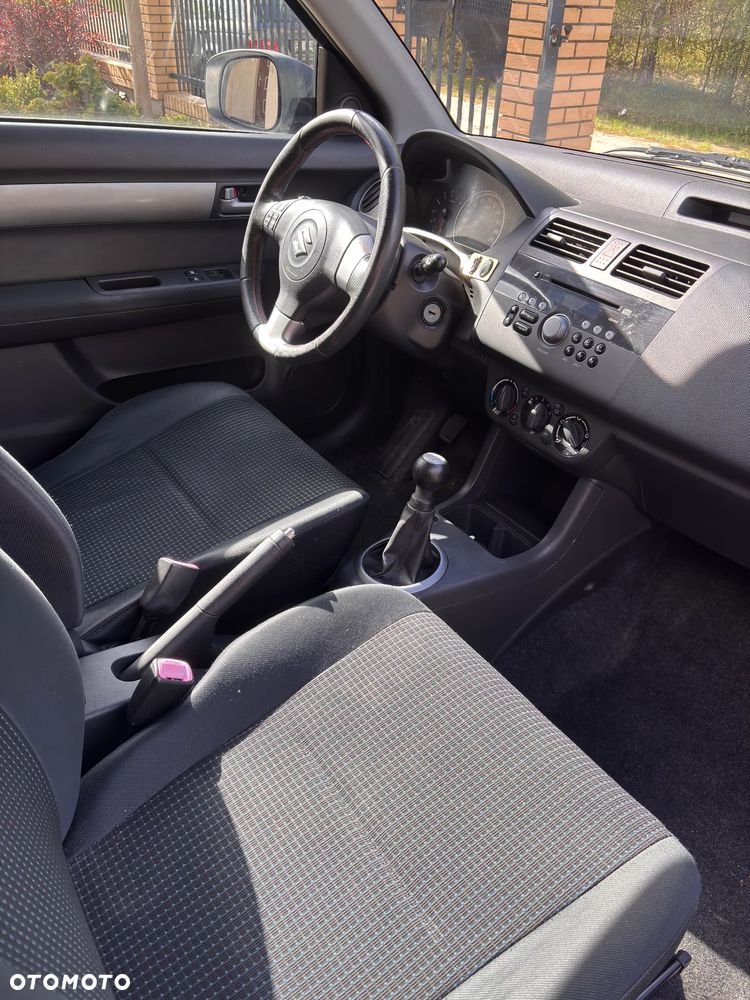 Suzuki Swift - 9