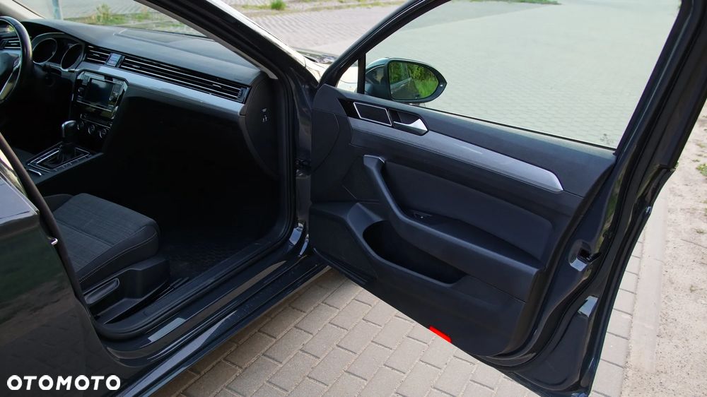 Volkswagen Passat 1.5 TSI EVO Business DSG - 32