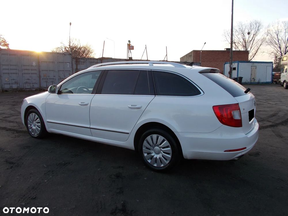 Skoda Superb 2.0 TDI Business DSG - 4