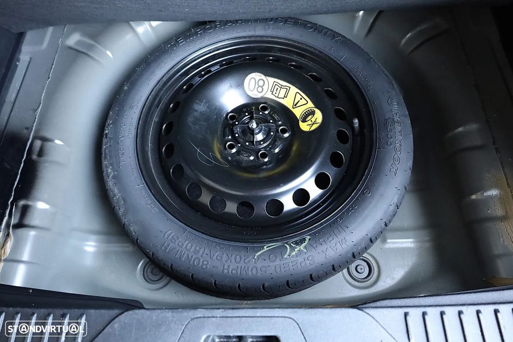 Ford Focus SW 1.0 EcoBoost MHEV ST-Line X - 14