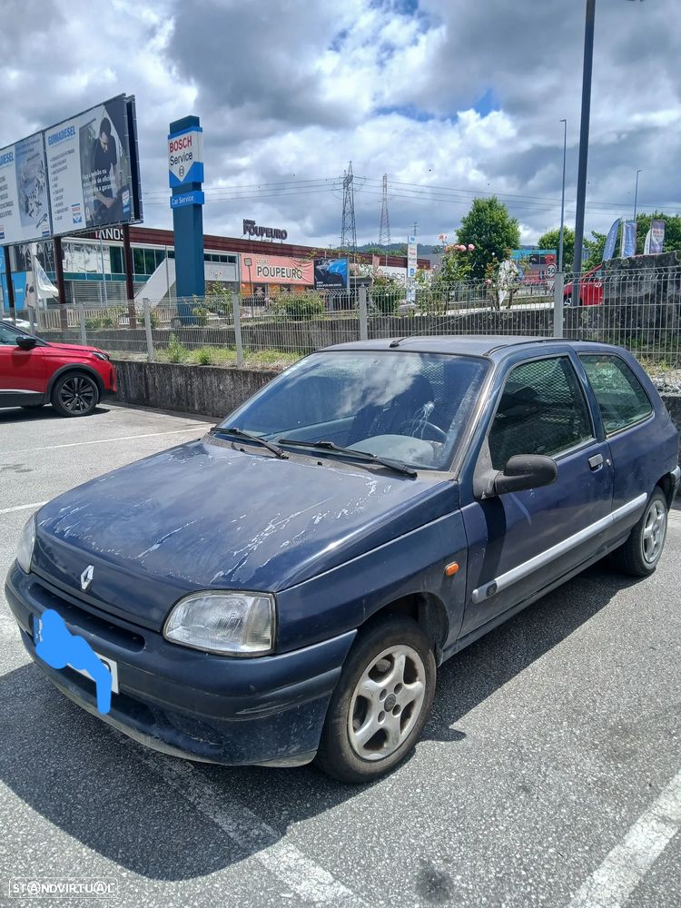 Renault Clio 1.9 D RXE - 1