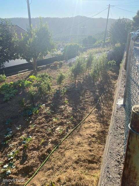 vende-se moradia em Aguiar de Sousa - Grande imagem: 3/28