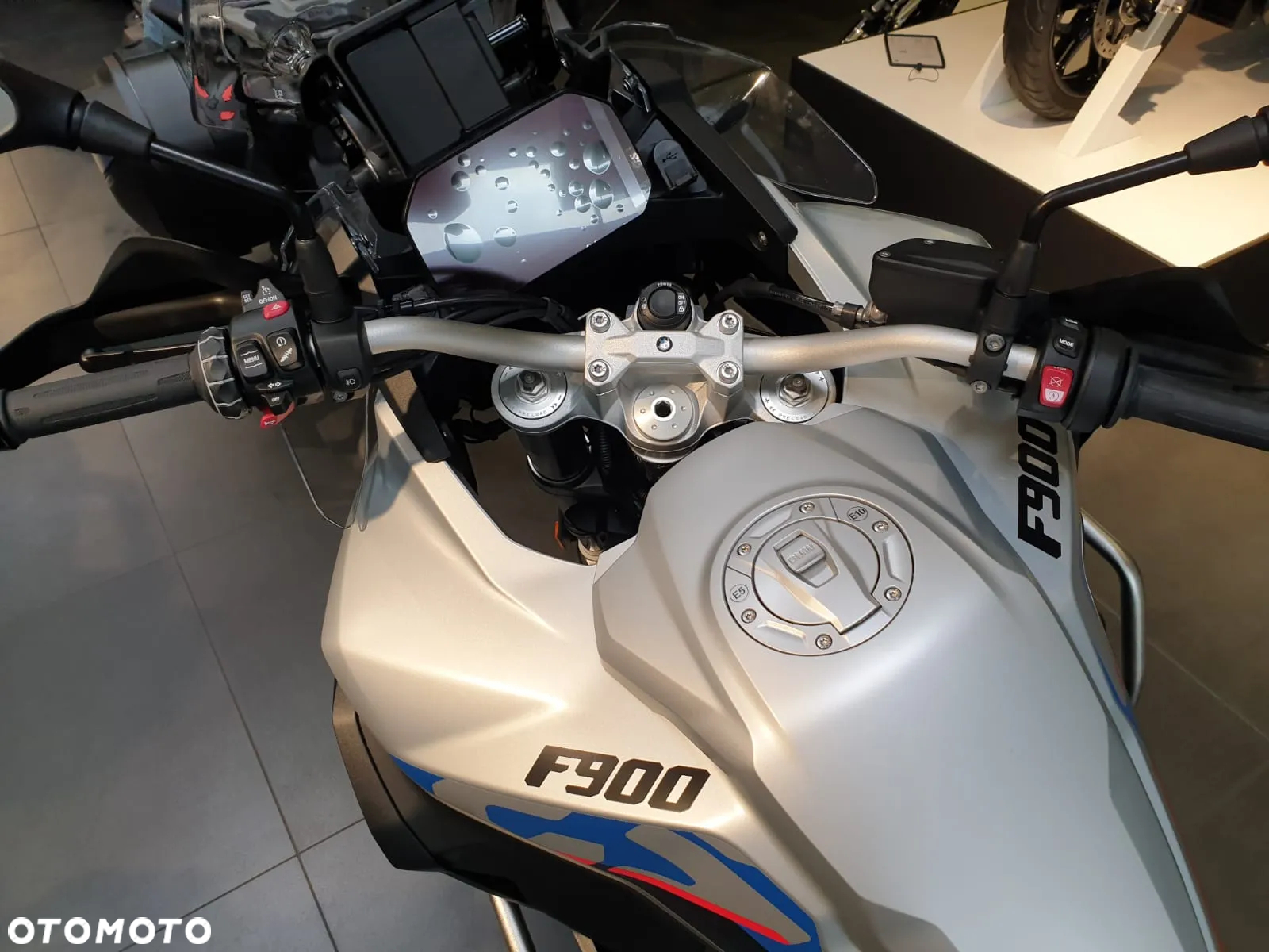 BMW F - 7