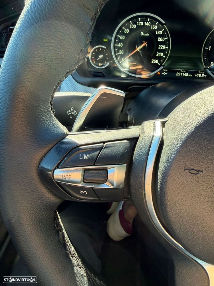 BMW M550d xDrive Auto - 48