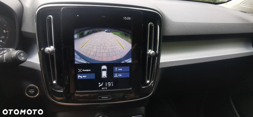 Volvo XC 40 D3 AWD Momentum - 17