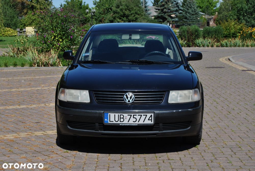 Volkswagen Passat 1.6 - 14
