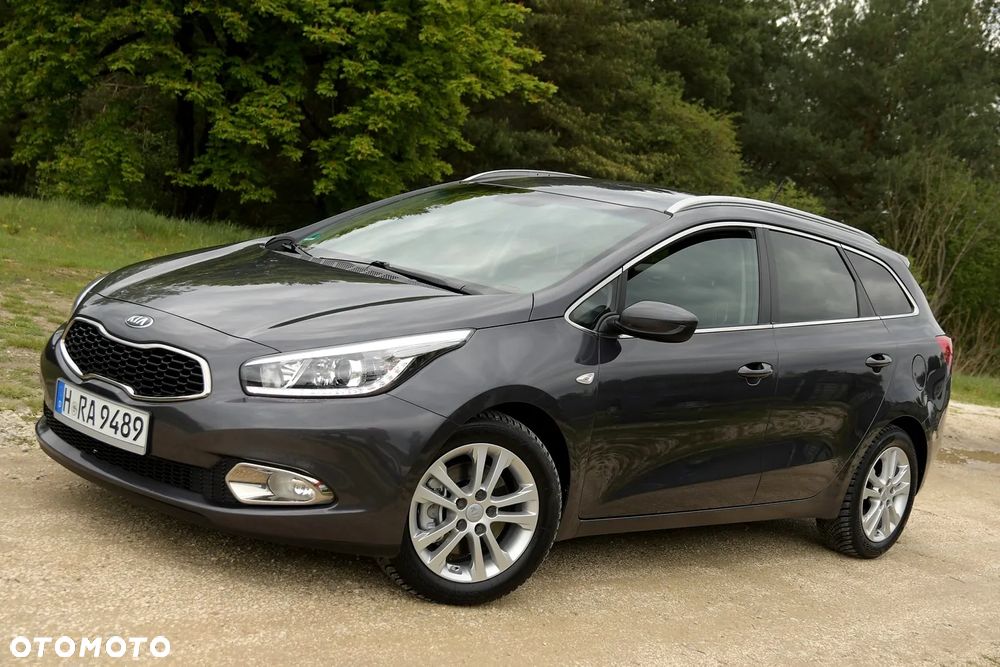 Kia Ceed 1.6 CRDi 136 ISG Dream Team Edition - 2