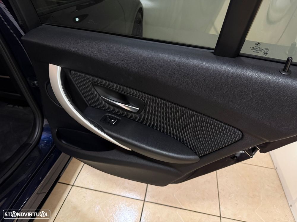 BMW 316 d Line Sport - 40