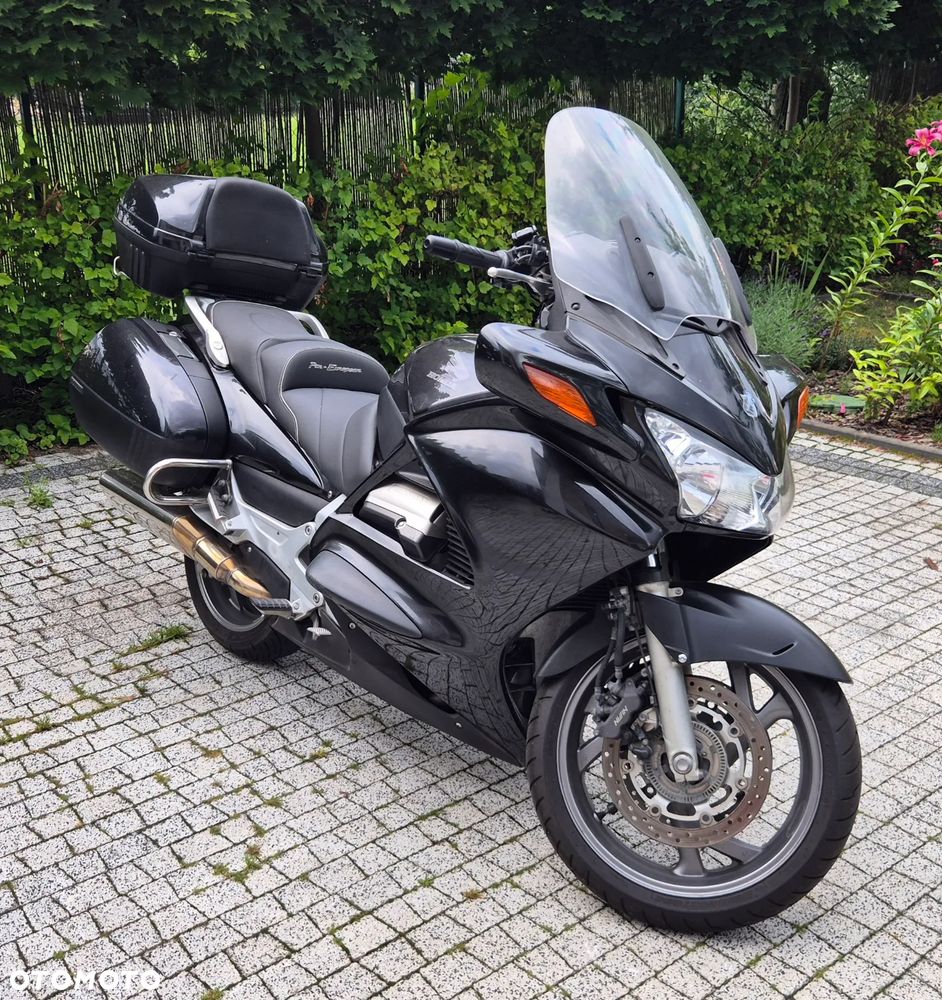 Honda ST - 6