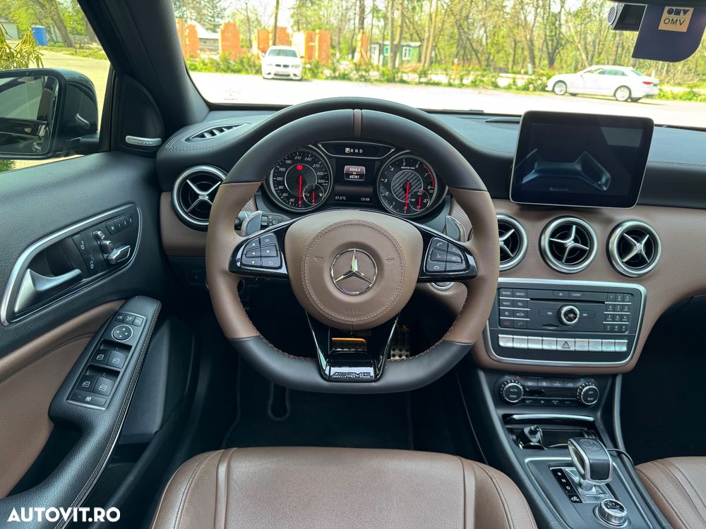 Mercedes-Benz A 45 AMG 4Matic AMG Speedshift 7G-DCT - 19