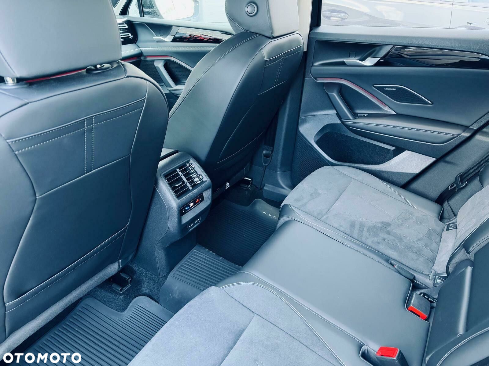 Volkswagen Tiguan - 16