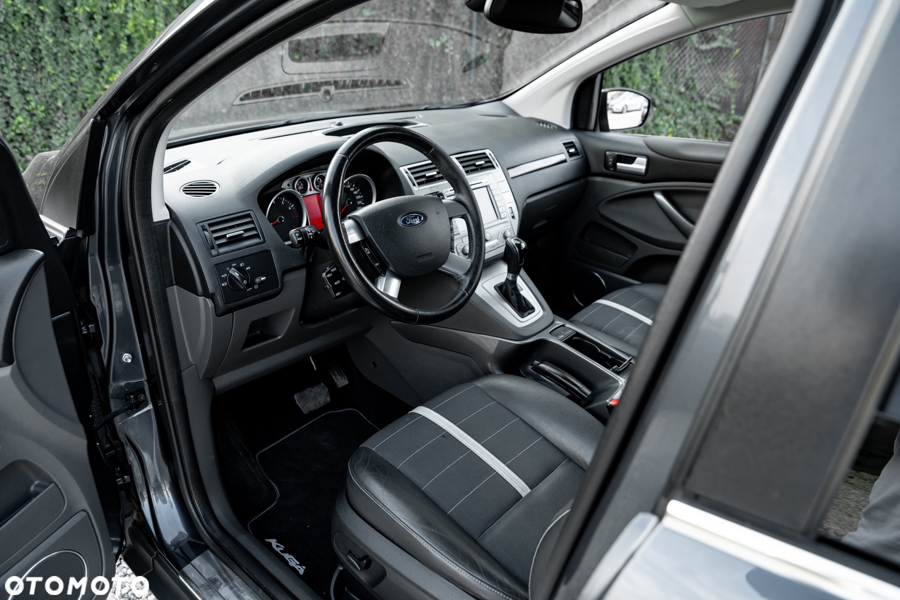 Ford Kuga 2.5 Titanium - 17