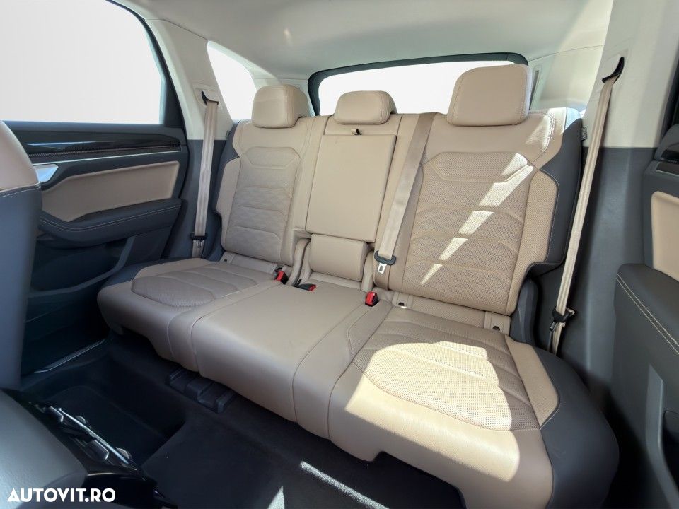 Volkswagen Touareg - 21