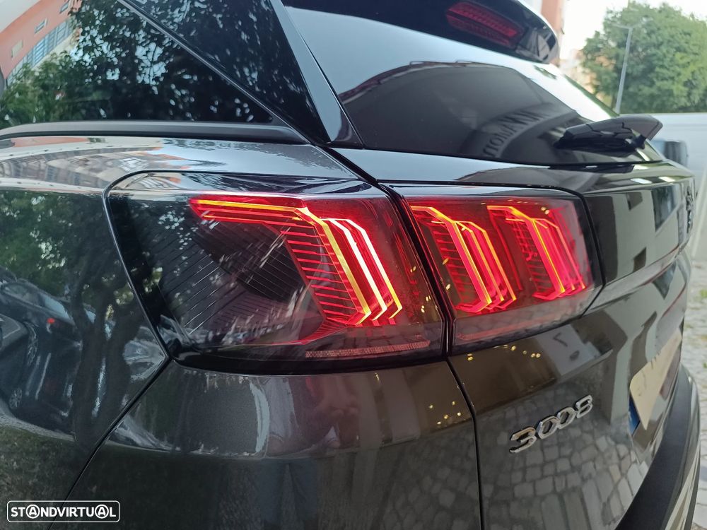 Peugeot 3008 1.2 Hybrid Allure e-DCS6 - 7