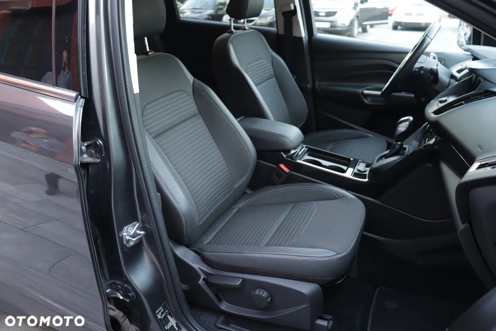 Ford Kuga 2.0 TDCi 4x4 Titanium - 34
