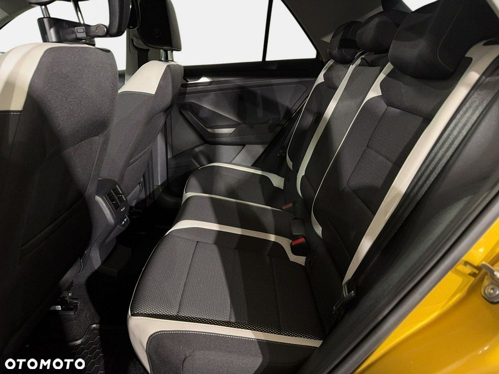 Volkswagen T-Roc - 13