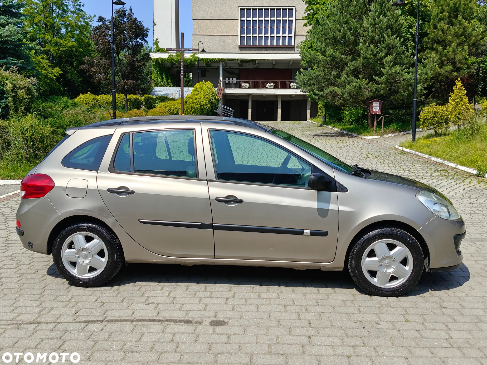 Renault Clio 1.2 TCE Authentique - 9