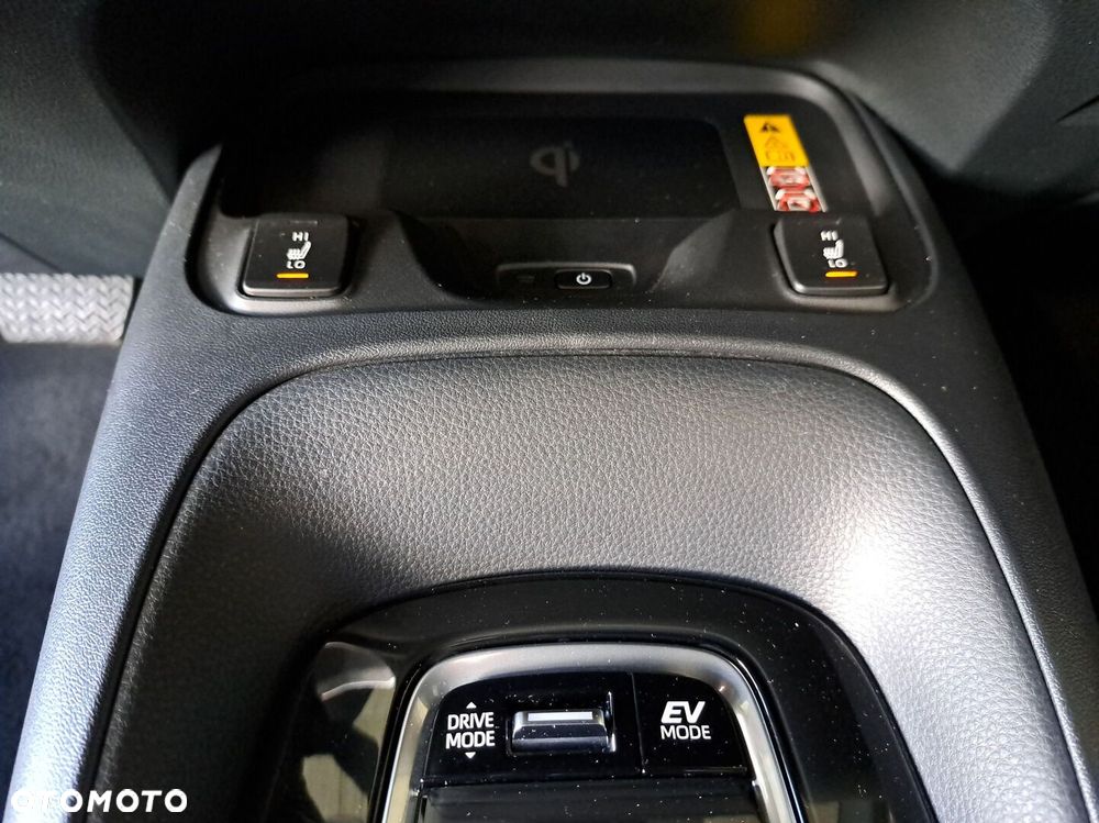 Toyota Corolla 1.8 Hybrid Comfort - 28