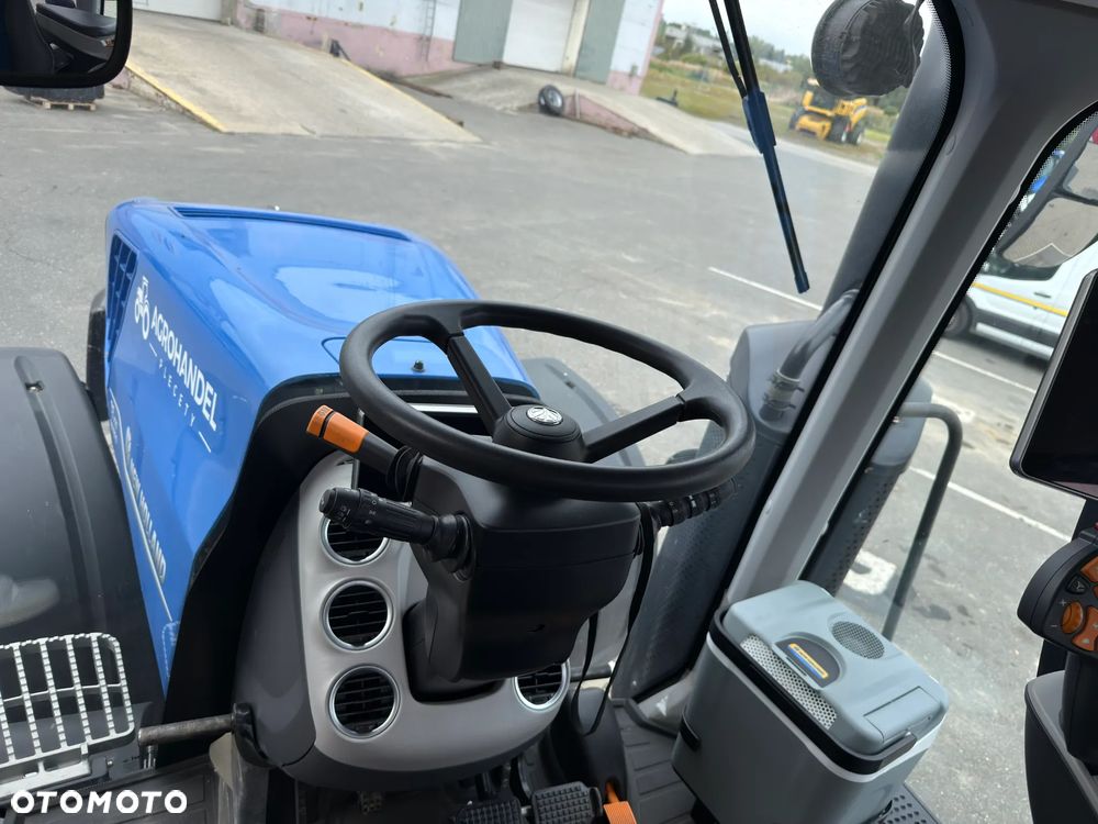 New Holland T8.435 - 10