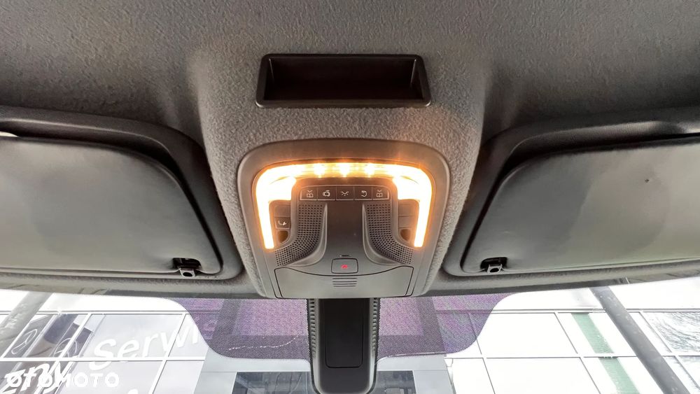 Mercedes-Benz Sprinter - 23