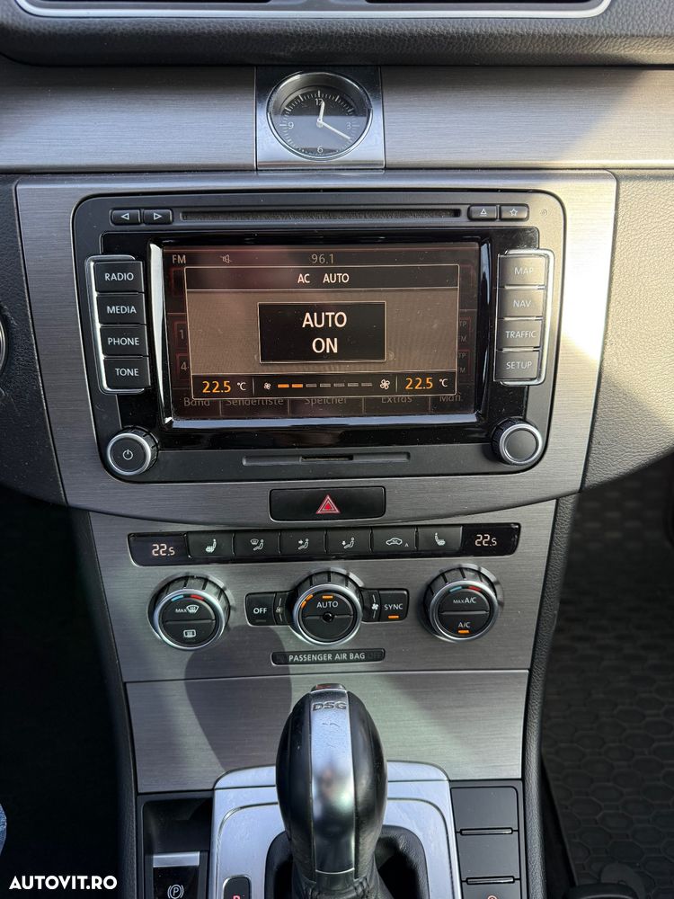 Volkswagen Passat Variant 2.0 TDI BlueMotion Technology DSG Highline - 14