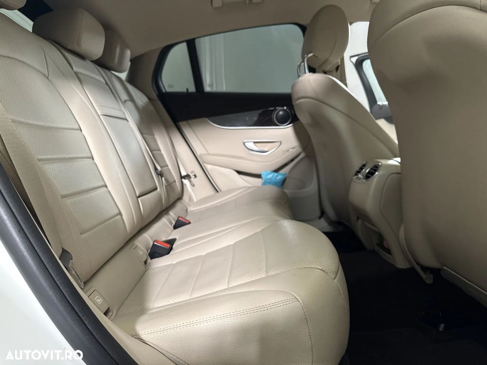 Mercedes-Benz GLC Coupe 250 4MATIC - 13