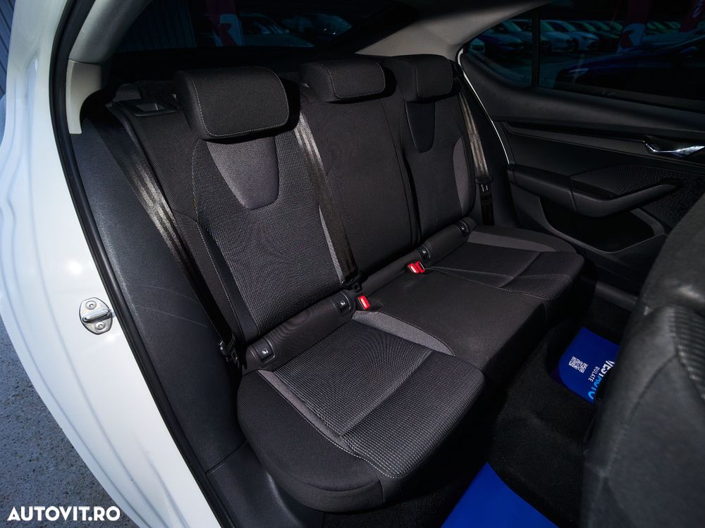 Skoda Octavia 2.0 TDI DSG Ambition - 31