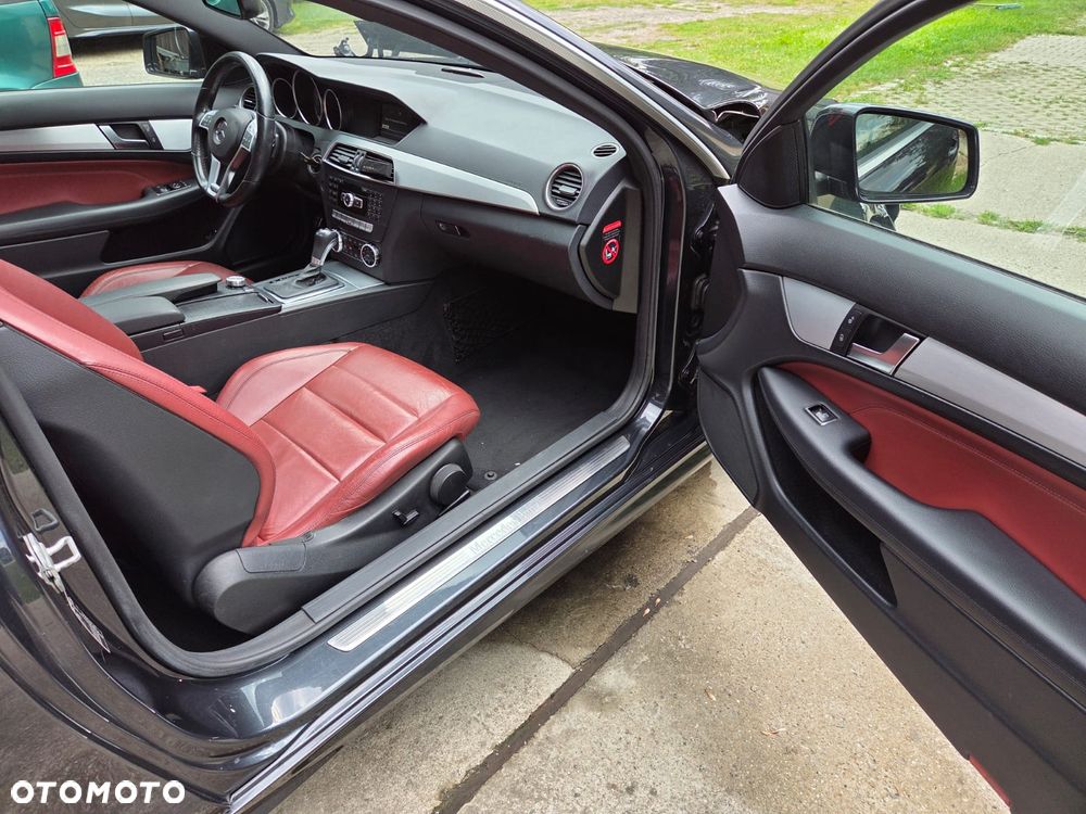 Mercedes-Benz Klasa C 220 CDI DPF (BlueEFFICIENCY) 7G-TRONIC - 18