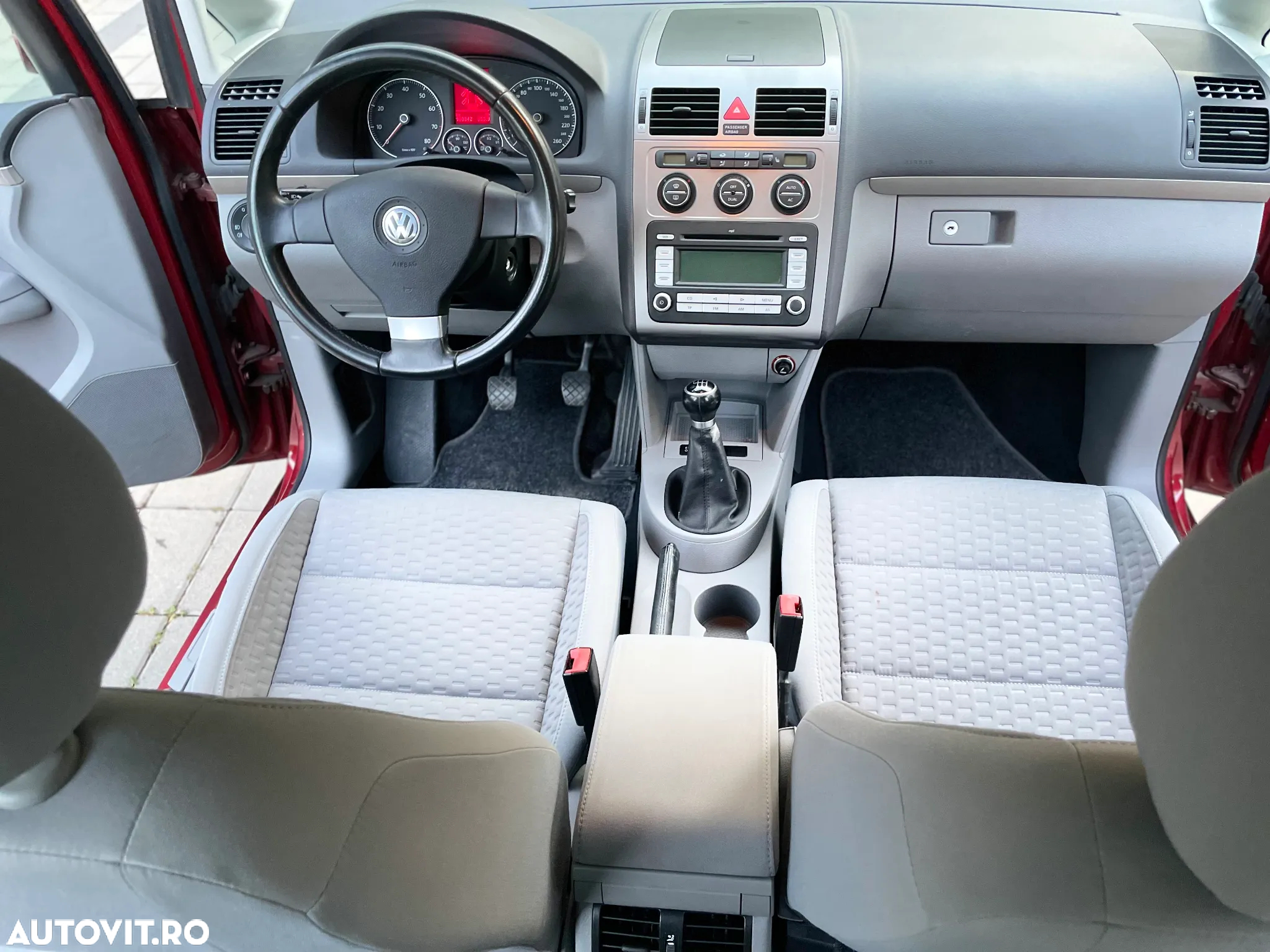Volkswagen Touran 1.4 TSI Trendline - 8