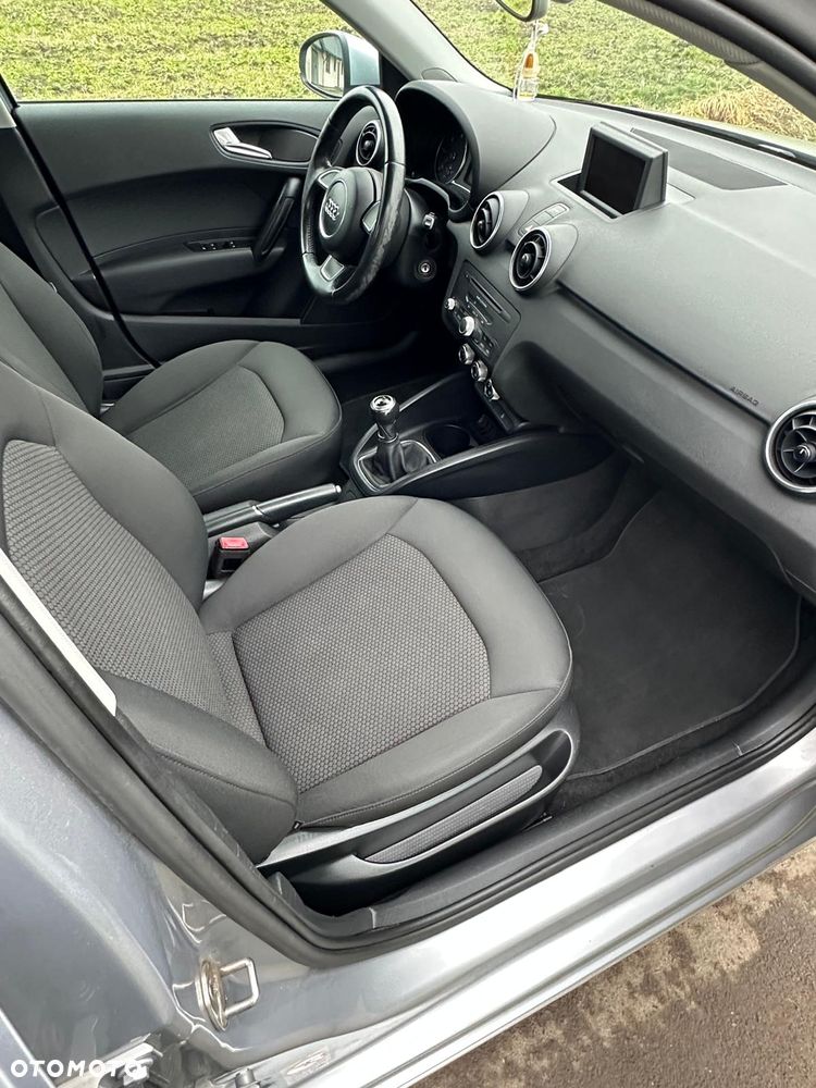 Audi A1 Sportback 1.6 TDI Ambition - 10