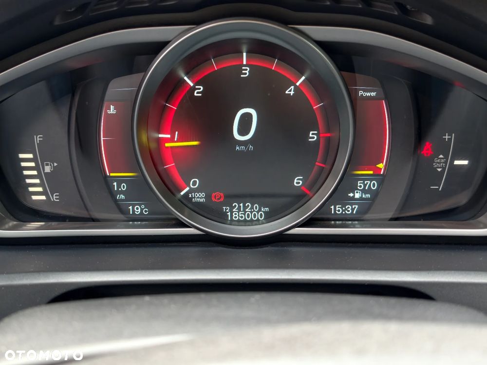 Volvo V40 D2 Kinetic - 16